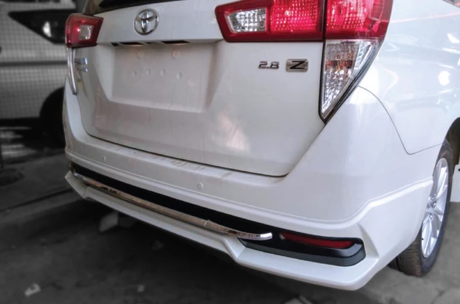 Toyota Innova Tithum Body Kit